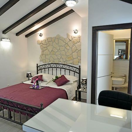 Kuzma Rooms And Apartments 스플리트 외부 사진