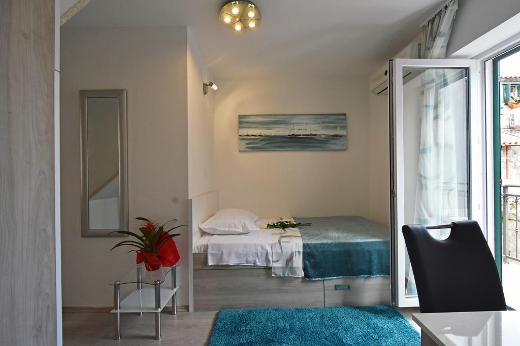 Kuzma Rooms And Apartments 스플리트 외부 사진